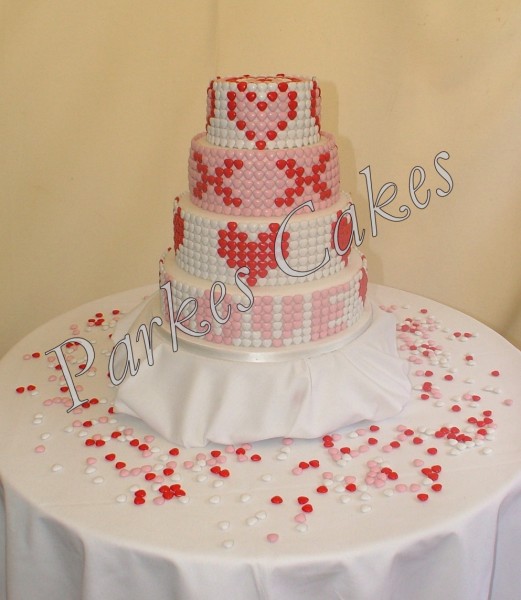 Cheryl cake top close (589 x 600)